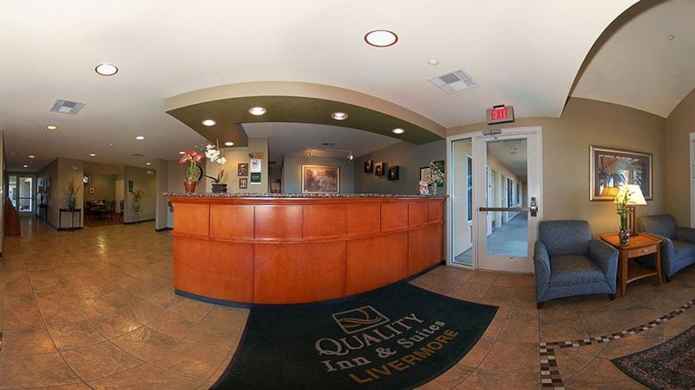 Quality Inn & Suites Livermore Wine Country Exterior photo