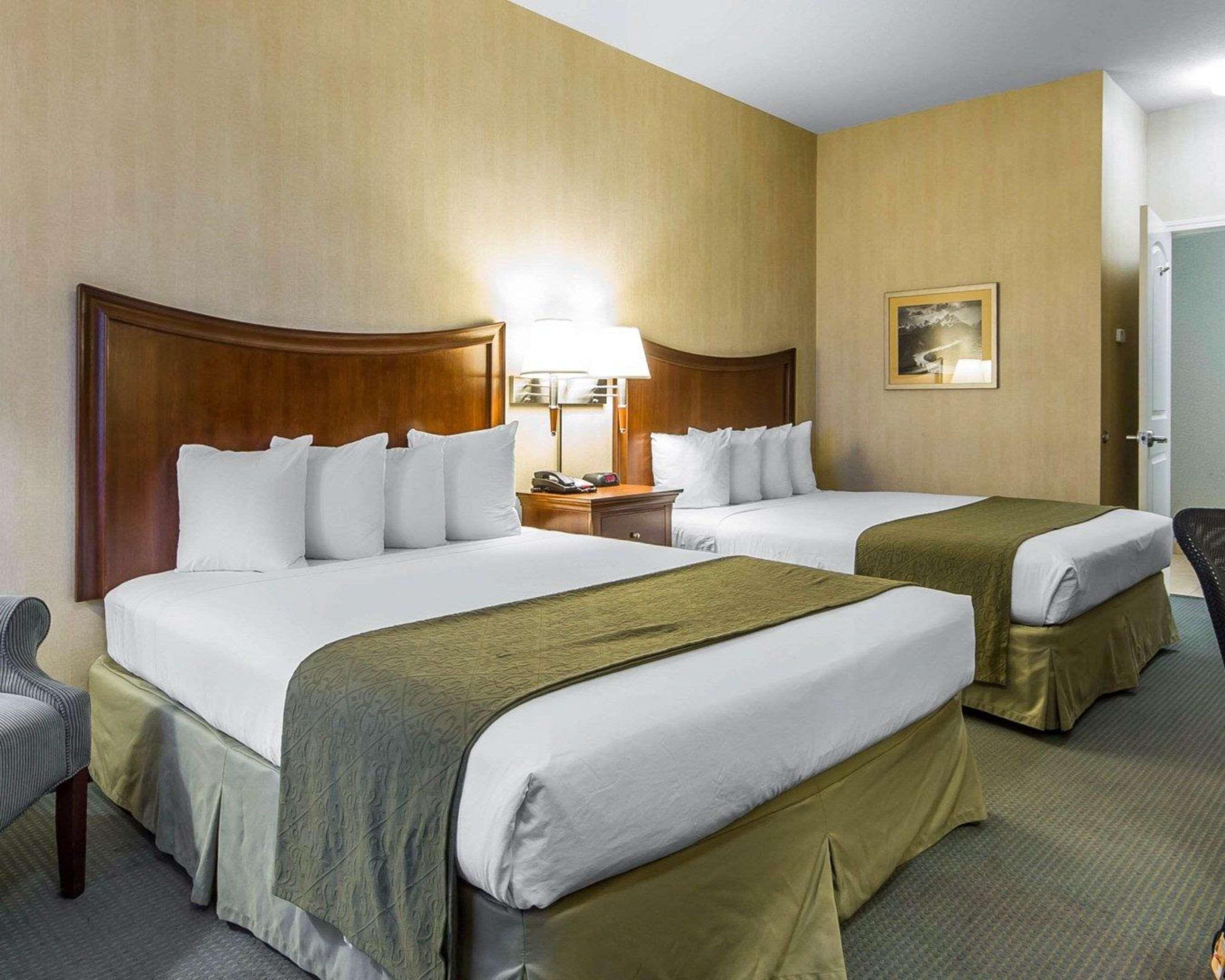 Quality Inn & Suites Livermore Wine Country Exterior photo