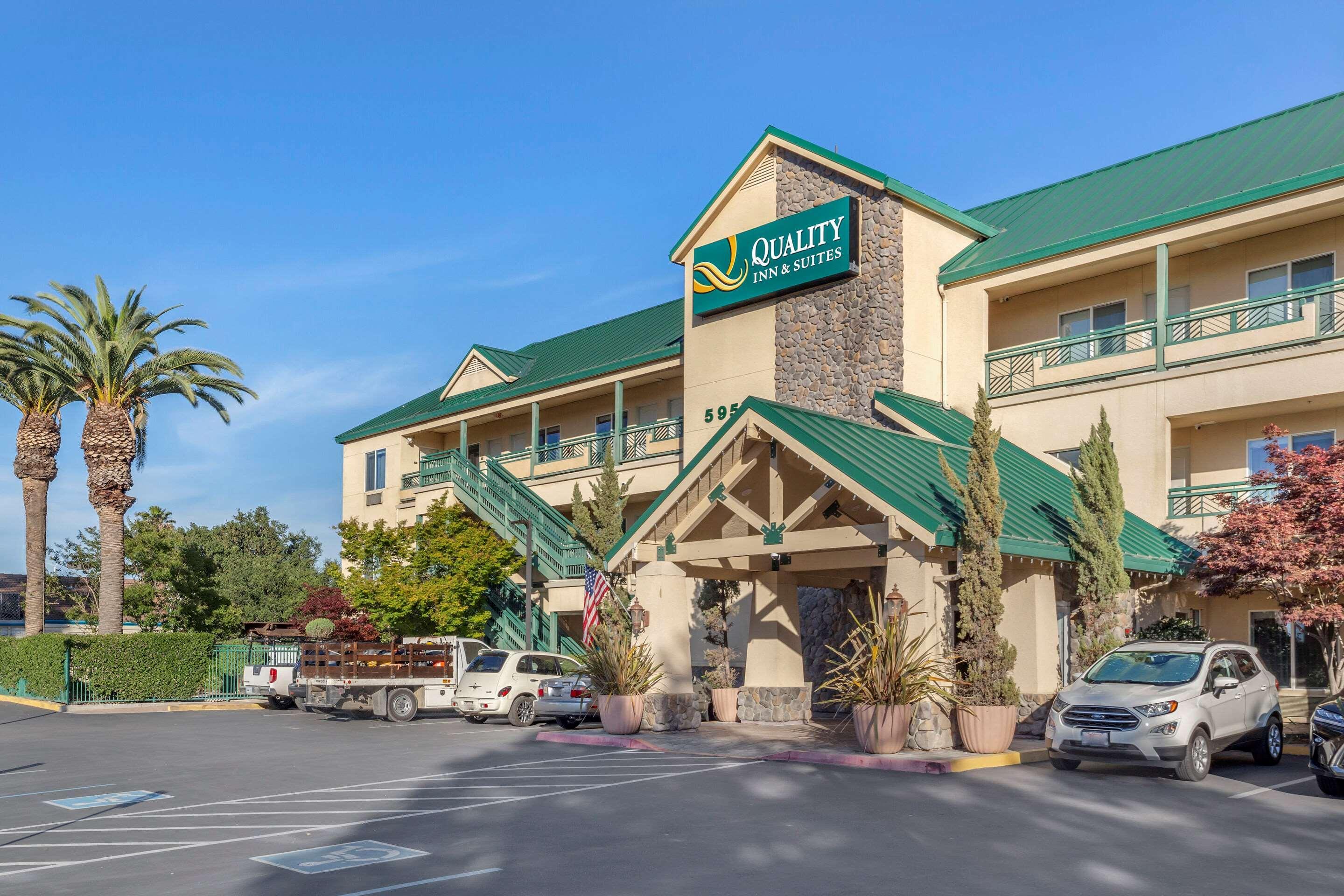 Quality Inn & Suites Livermore Wine Country Exterior photo