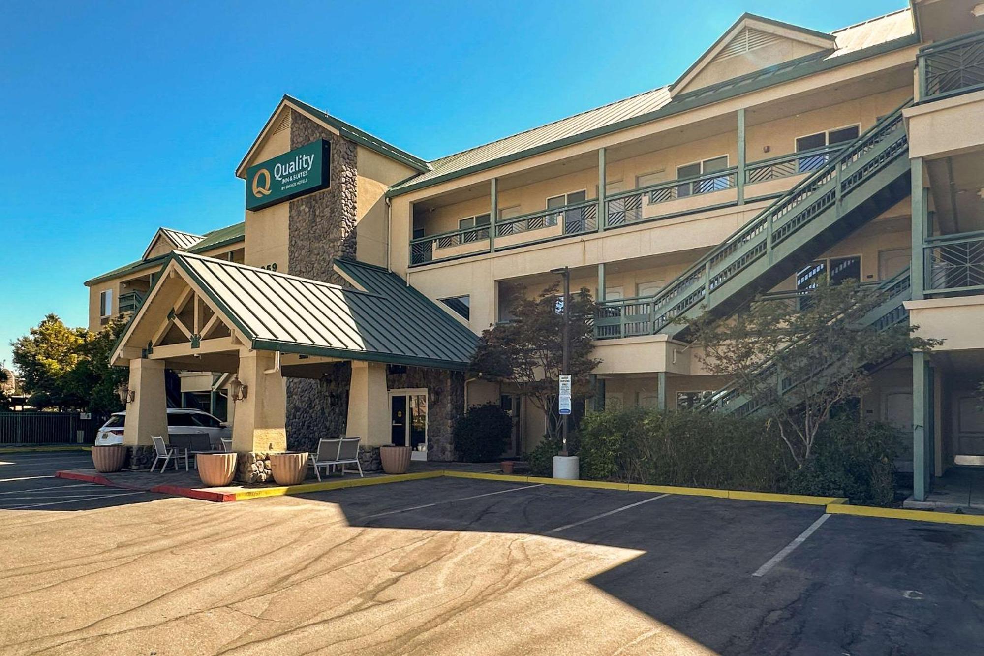 Quality Inn & Suites Livermore Wine Country Exterior photo