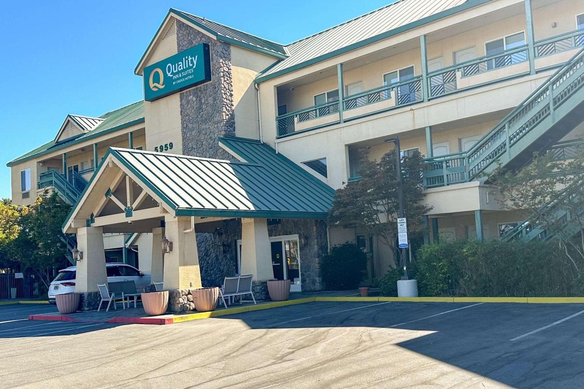 Quality Inn & Suites Livermore Wine Country Exterior photo