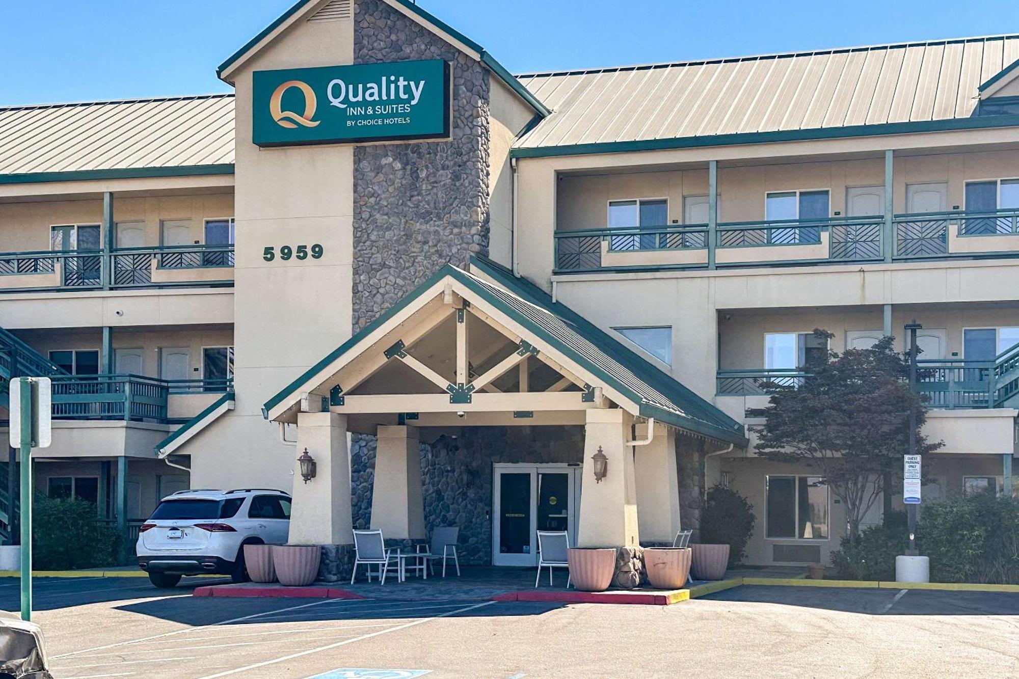 Quality Inn & Suites Livermore Wine Country Exterior photo