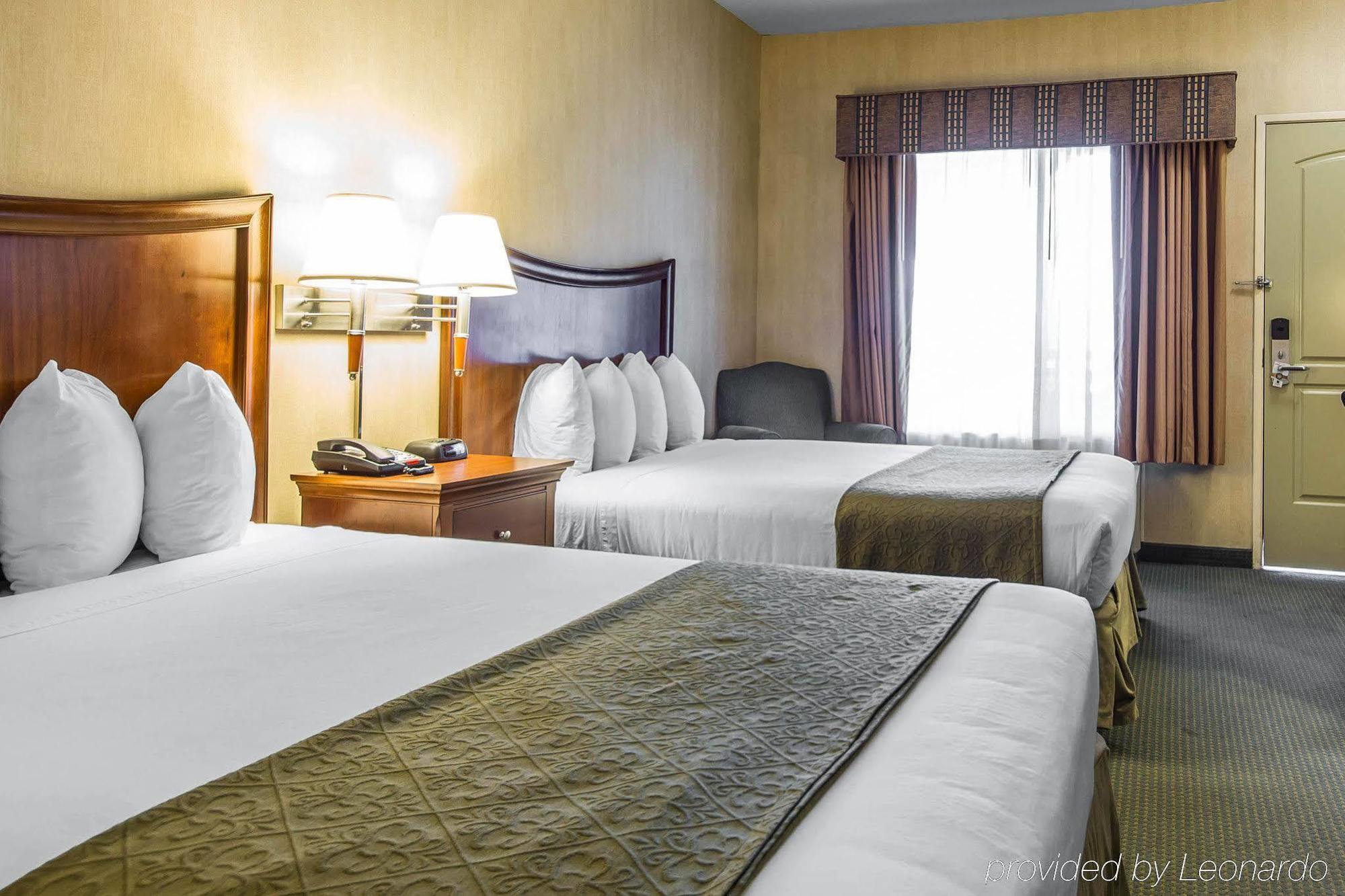 Quality Inn & Suites Livermore Wine Country Exterior photo