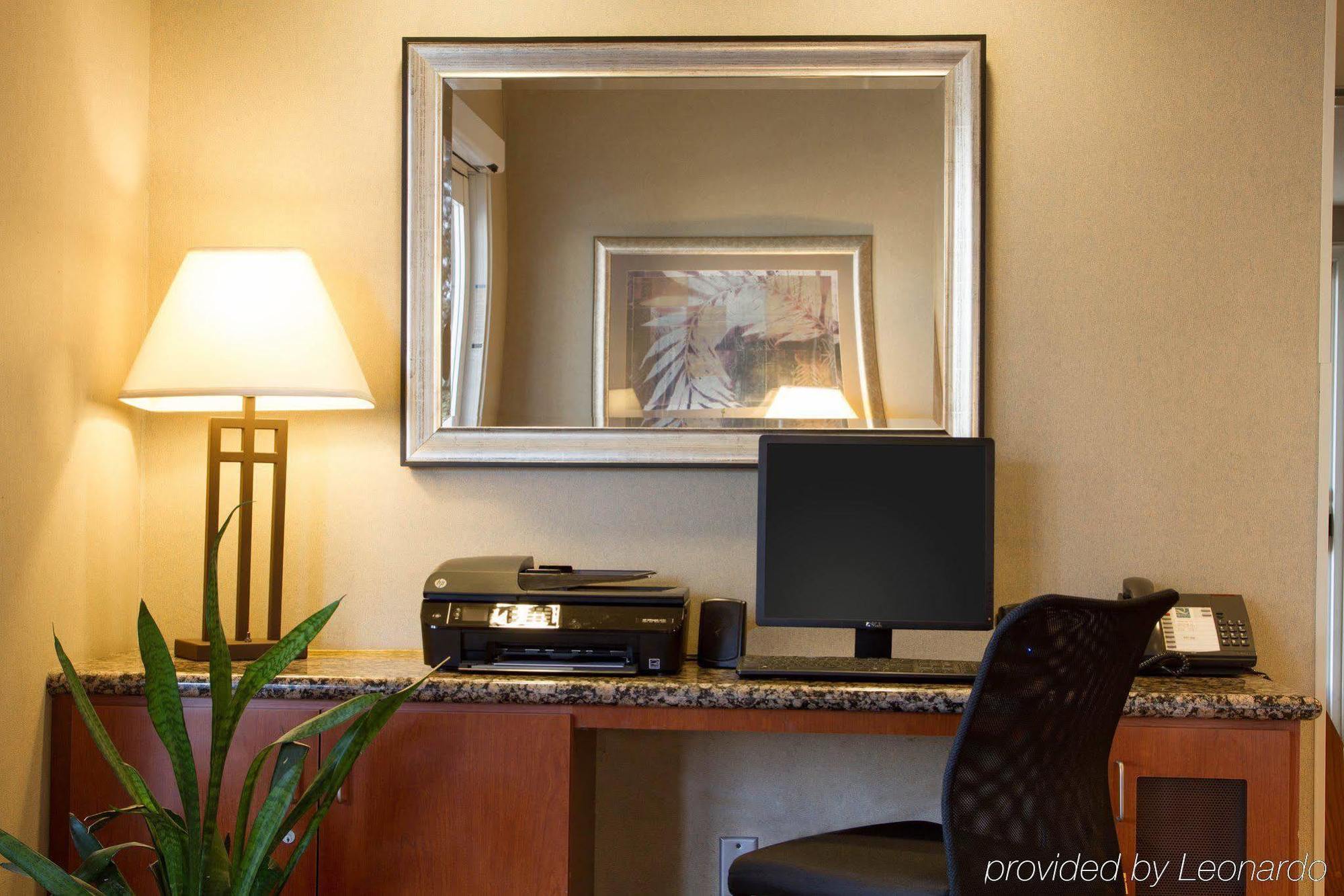 Quality Inn & Suites Livermore Wine Country Exterior photo